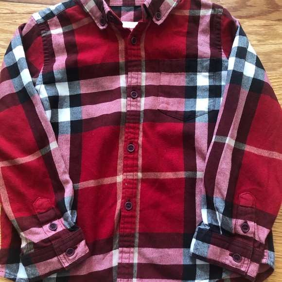 Burberry boys button down size 3?